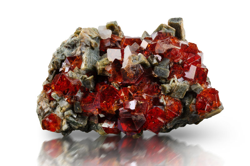 Grossular(hessonite variety)-MIM_Museum(1907).jpg