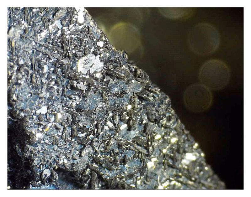 Hematite pseudo Magnetite (Martite) - UNDER THE SCOPE 1.jpg