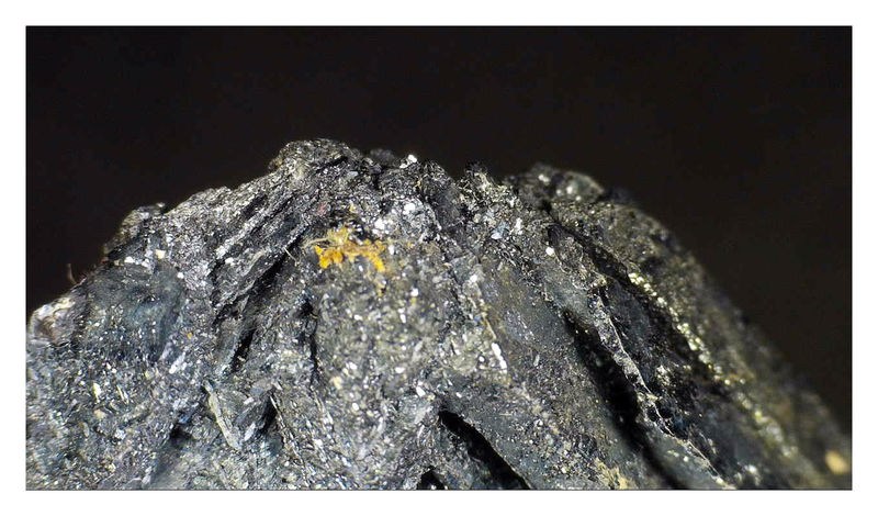 Hematite pseudo Magnetite (Martite) - UNDER THE SCOPE 3.jpg