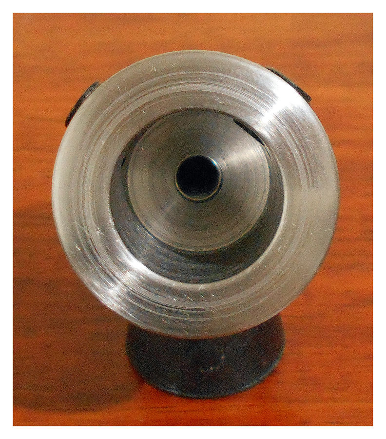 HOLDER 2.jpg