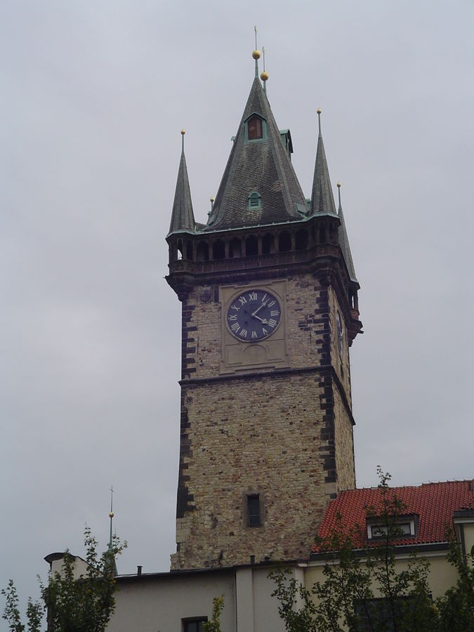 Hôtel de ville de la Vieille ville et l’horloge astronomique.JPG