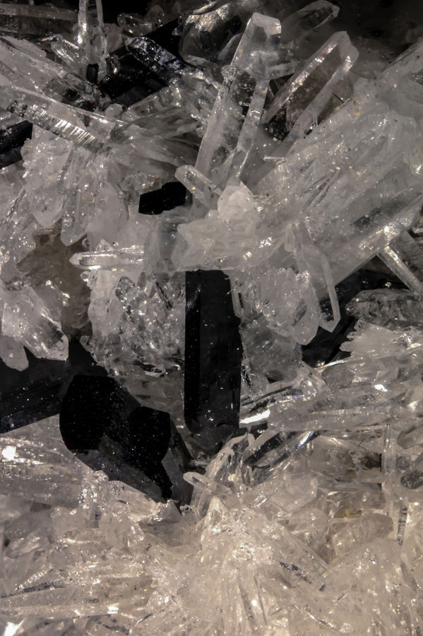 Hubnerite&Quartz-2.jpg