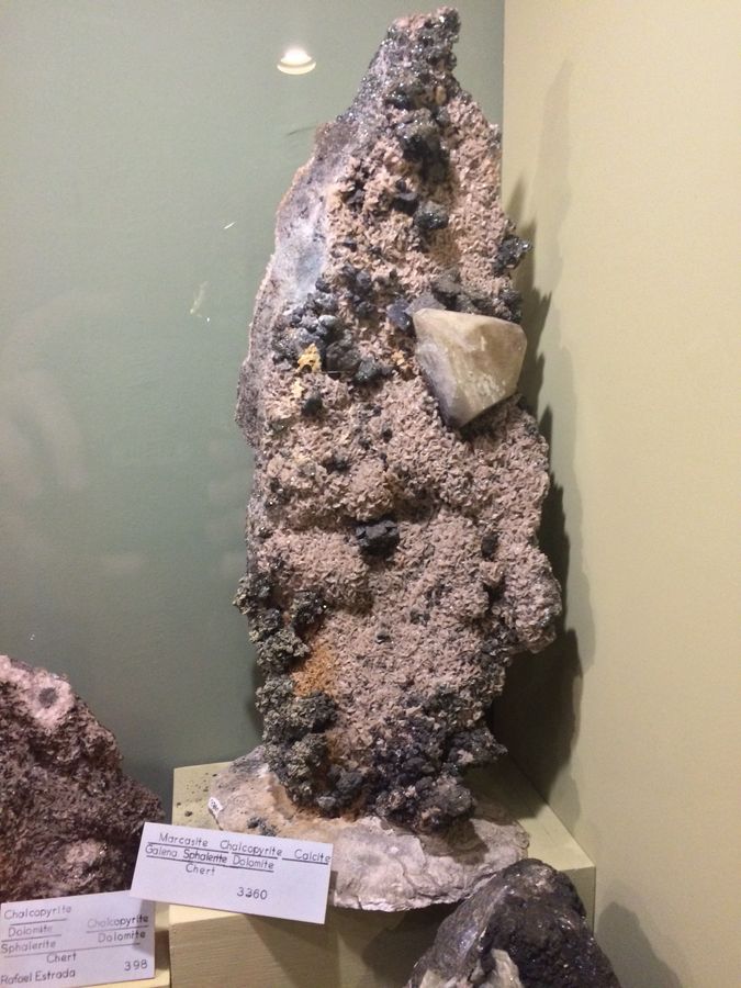 JMM, Dolomite, Calcite, Galena, Sphalerite.JPG