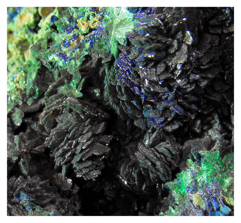 Liufengshan Azurite - Closeup - malachite side.jpg