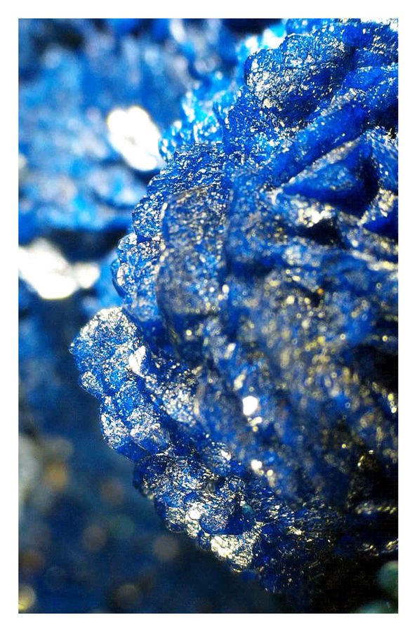 Liufengshan Azurite - Under the Microscope 3.jpg
