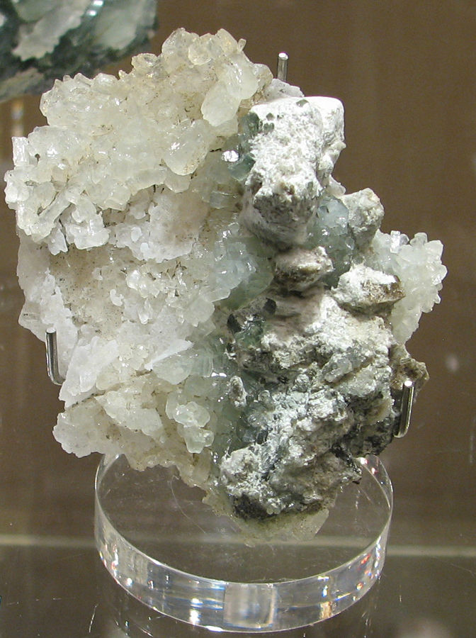 ls_calcite_prehnite_la_selle.jpg