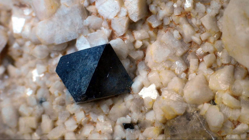 Magnetite in Matrix 2.jpg