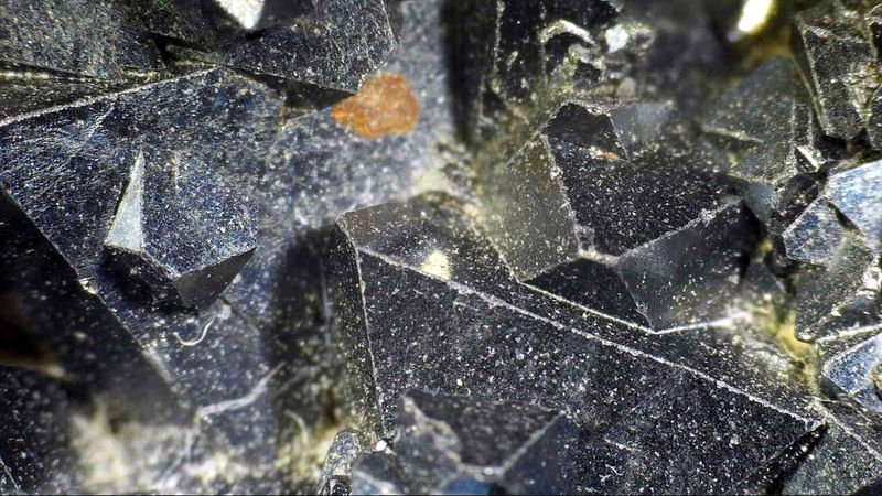 Magnetite pyramid 3.jpg