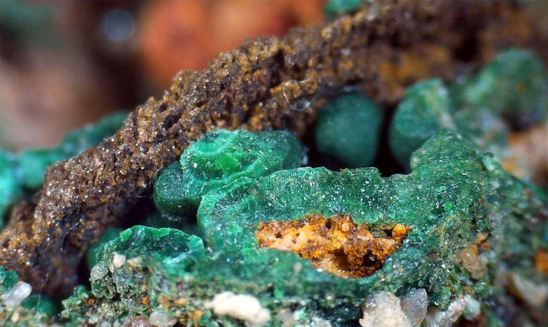 MASHAMBA WEST MALACHITE UNDER THE SCOPE 5.jpg