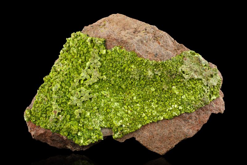 Meta-autunite-MIM_Museum(1379).jpg