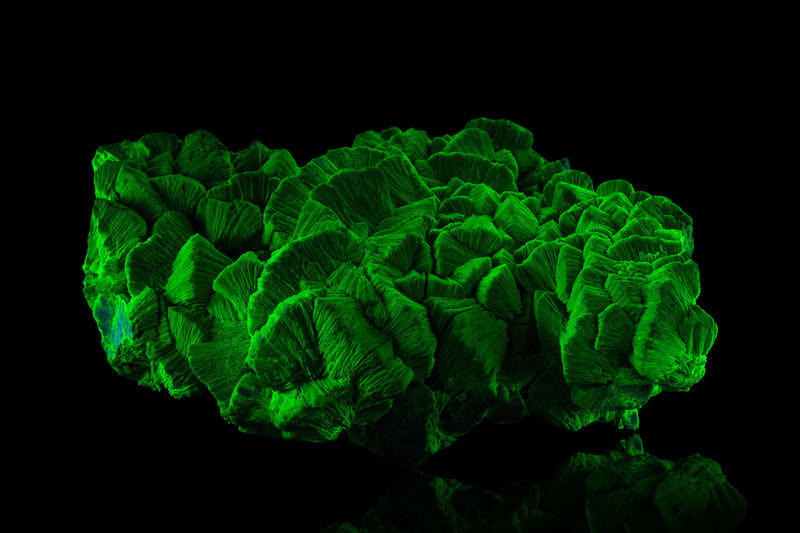 Meta-autunite-MIM_Museum(1546-2).jpg
