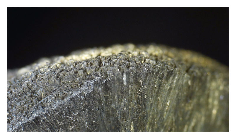MILLERITE UNDER THE SCOPE 3.jpg