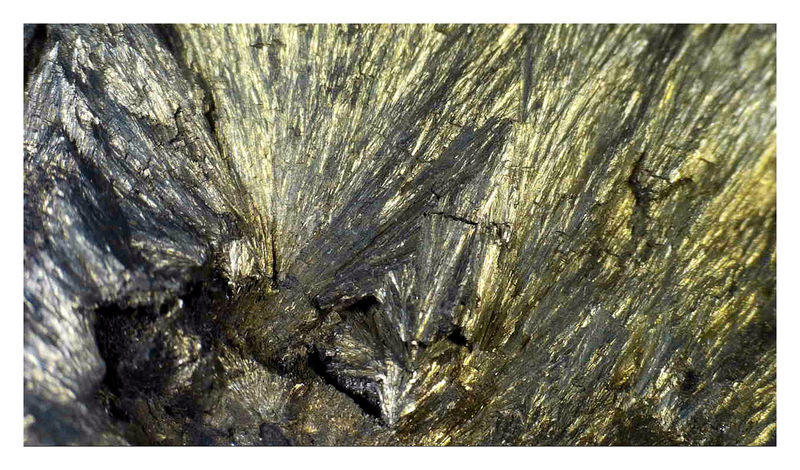 MILLERITE UNDER THE SCOPE 4.jpg
