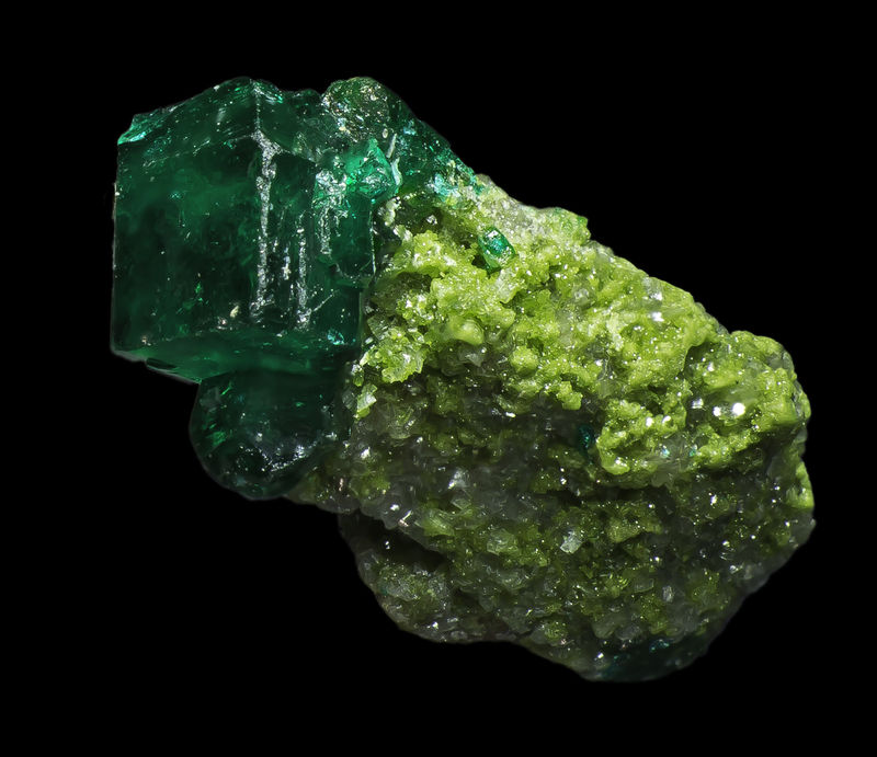 MM-0025 Dioptase.jpg