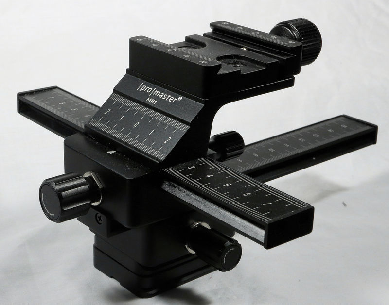 MR1 MACRO FOCUSING RAIL WITH QUICK RELEASE 2.jpg