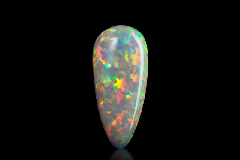 Opal(white opal variety)-MIM_Museum(1825).jpg