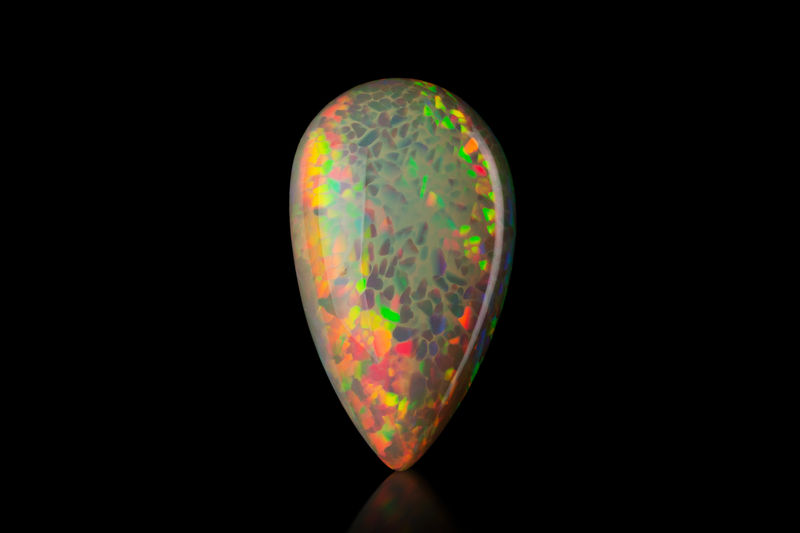 Opal(white opal variety)-MIM_Museum(1829).jpg