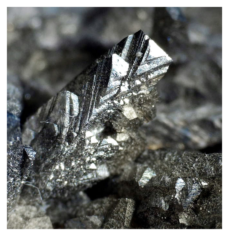 Peru Arsenopyrite - Under the Microscope 3.jpg
