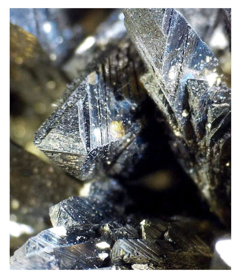 Peru Arsenopyrite - Under the Microscope 5.jpg