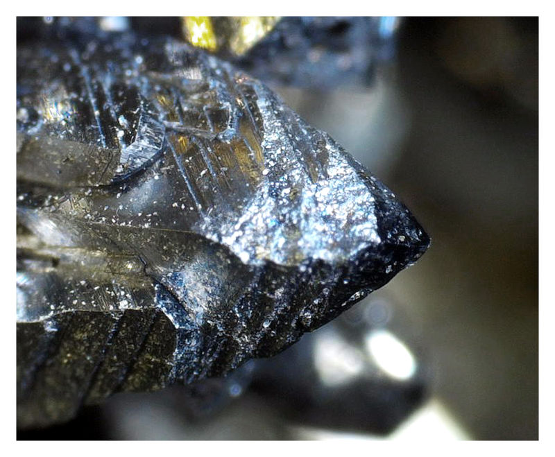 Peru Arsenopyrite - Under the Microscope 7.jpg