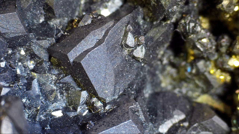 Pyrite with Tetrahedrite - Under the Microscope 2.JPG