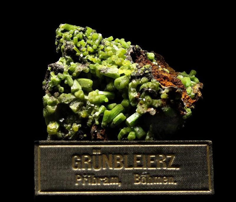 Pyromorphit Pribram Böhmen ca. 10 cm IMG_1813.JPG