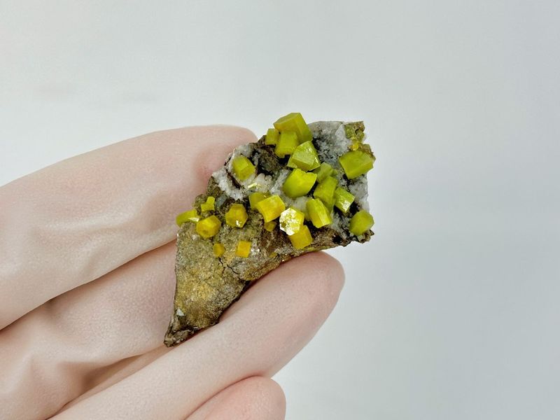 Pyromorphite from Yangjiang  City in Guangdong Province_China (1).jpg