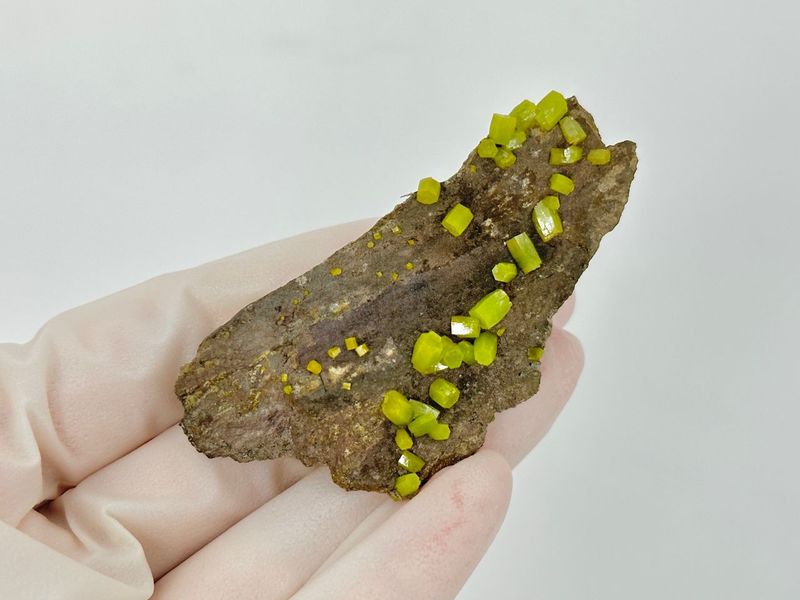 Pyromorphite from Yangjiang  City in Guangdong Province_China (2).jpg