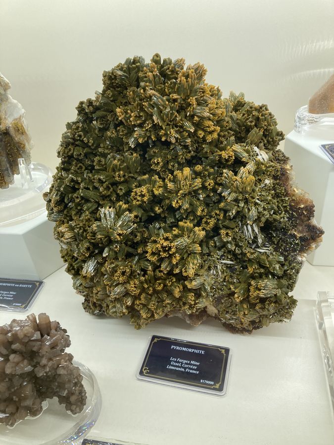 Pyromorphite, Les Farges Mine, Ussel, Correze, France (2).JPG