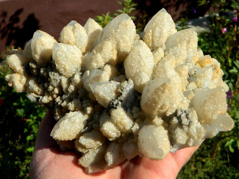 Quartz, dolomite, chalcopyirite - Cavnic, Ro.jpg