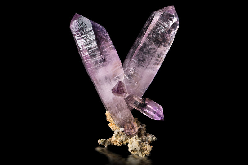 Quartz(amethyst variety)-MIM_Museum(1823).jpg