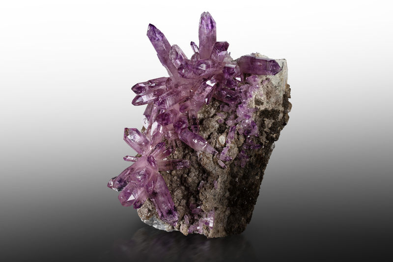 Quartz(amethyst variety)-MIM_Museum(1881).jpg