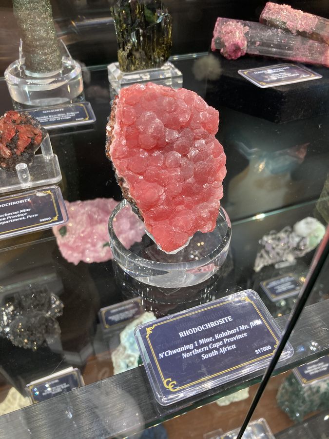 Rhodochrosite, N'Chwaning Mine, South Africa (2).JPG