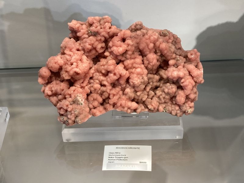 Rhodochrosite, Oppu Mine, Japan.JPG