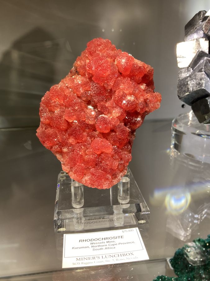 Rhodochrosite, Wessels Mine, South Africa.JPG