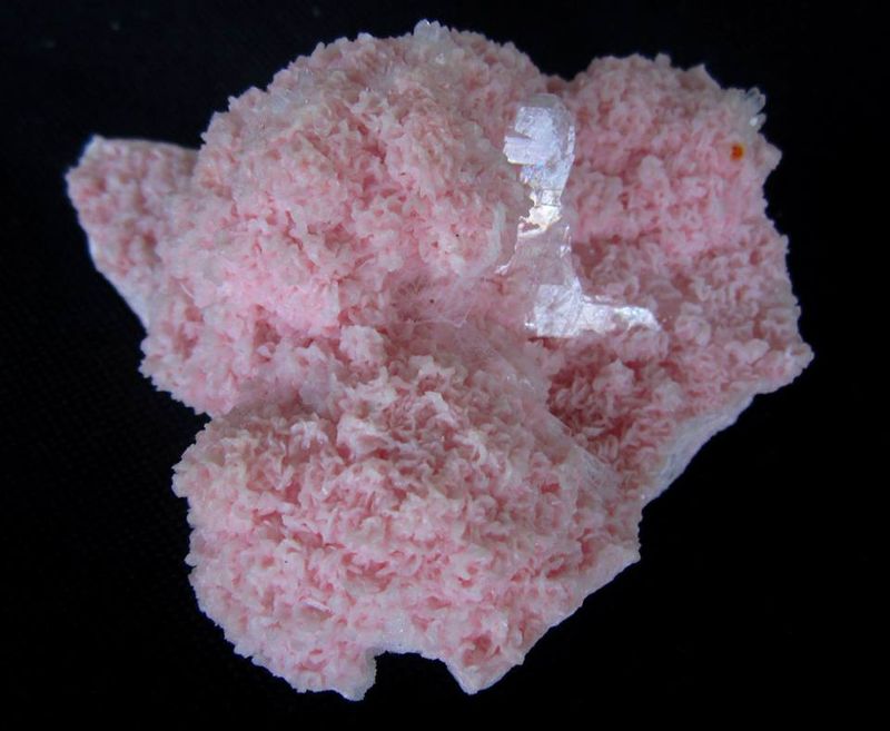 Rhodocrosite with quartz and baryte - Cavnic, Romania.jpg