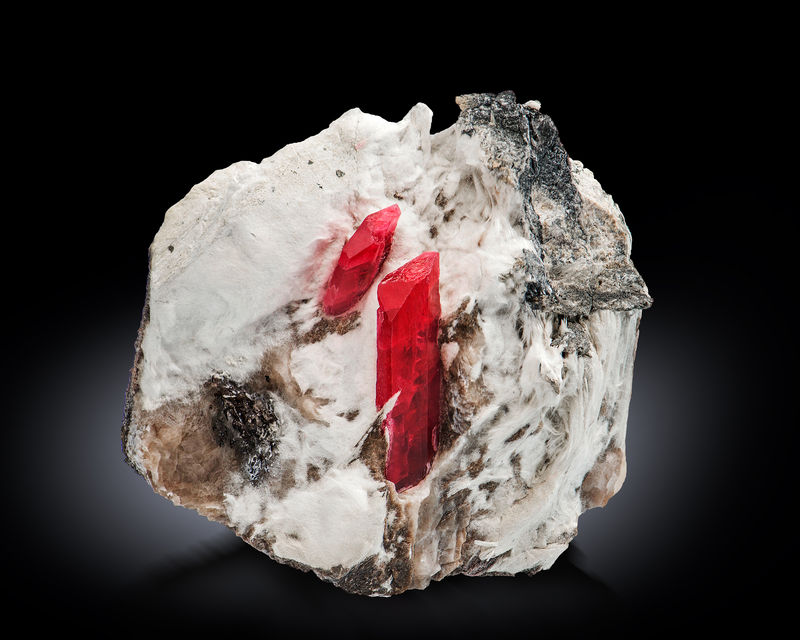 Rhodonite-MIM_Museum(1948).jpg