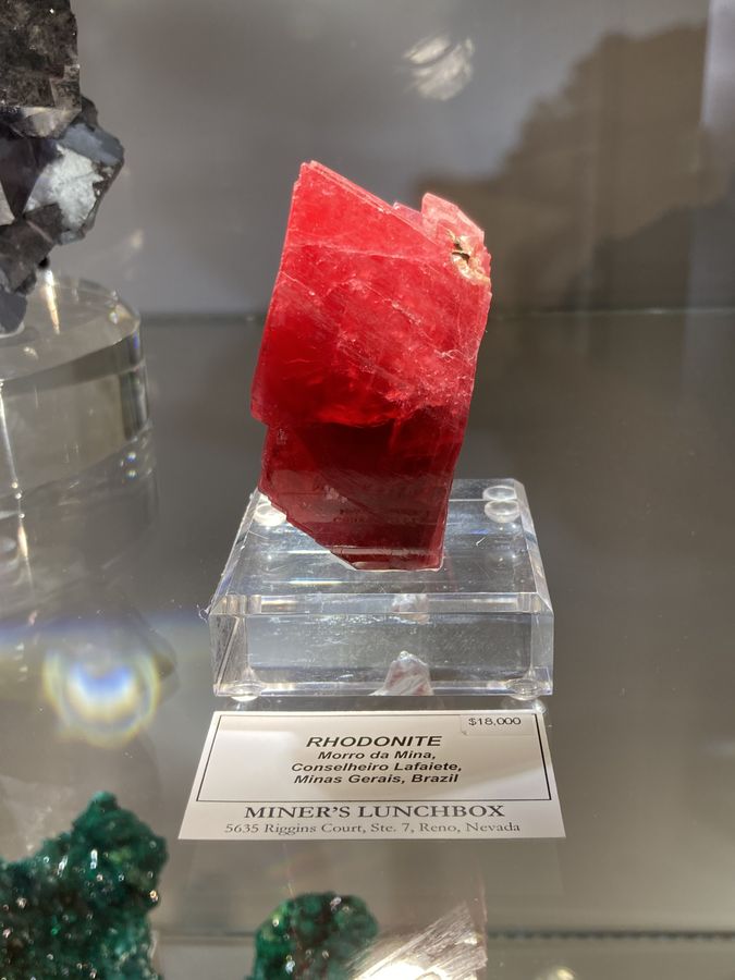 Rhodonite, Morro da Mina, Minas Gerais, Brazil.JPG