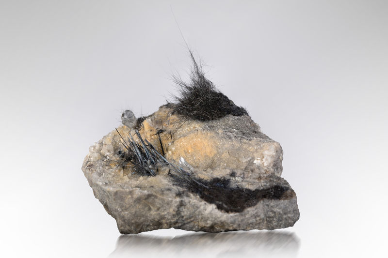 Rouxelite-MIM_Museum(2035).jpg