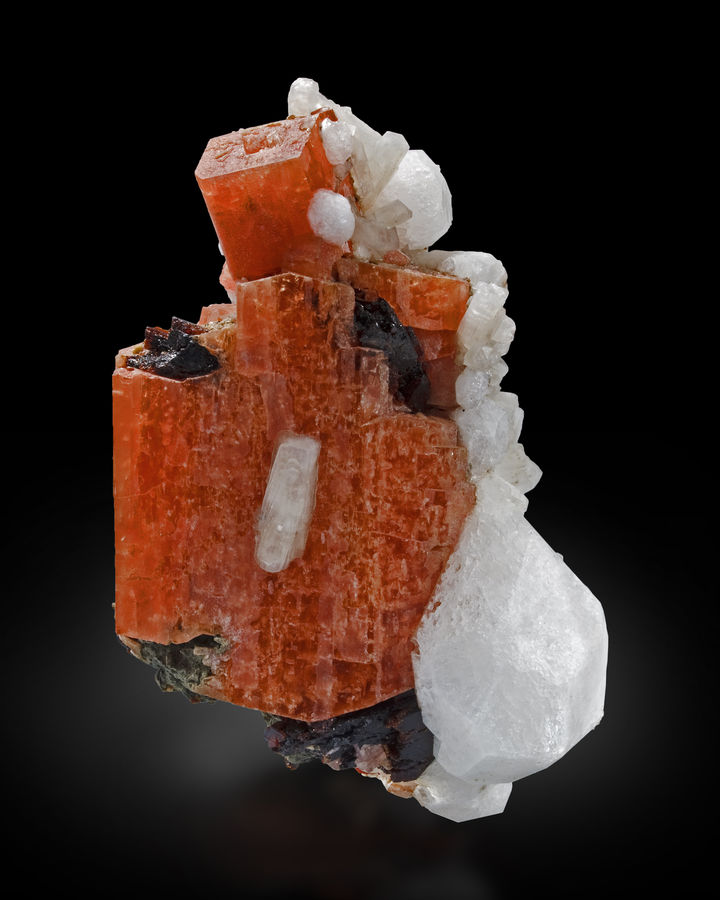 Serandite-Poudrette Quarry_Mont Saint-Hilaire_La Valle-du-Richelieu RCM_Montrgie_Qubec_Canada-1183-1.jpg