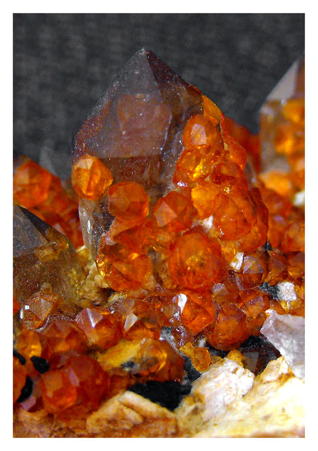 Spessartine Closeup 3.jpg