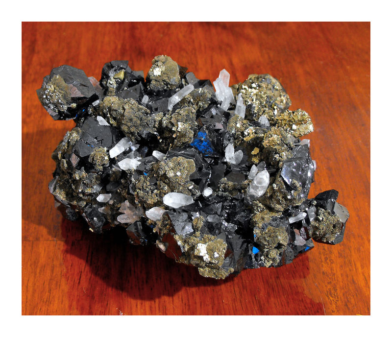 Sphalerite with Pyrite and Quartz 1.jpg