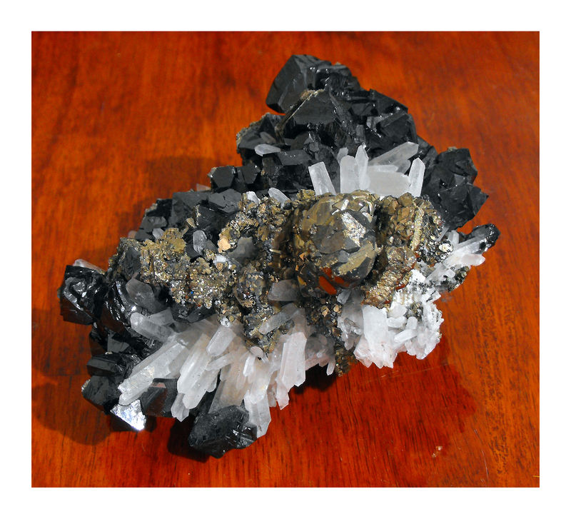 Sphalerite with Pyrite and Quartz 4.jpg