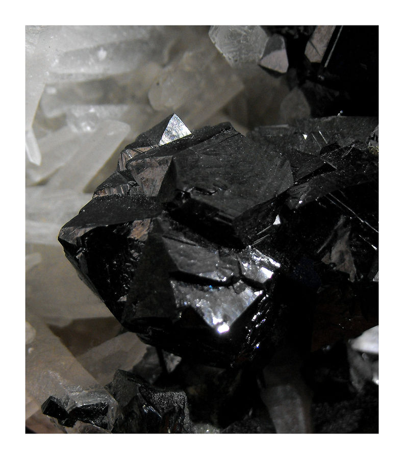 Sphalerite with Pyrite and Quartz - Closeup 3.jpg