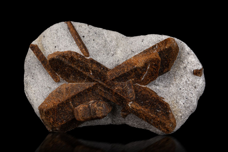 Staurolite-MIM_Museum(2009).jpg