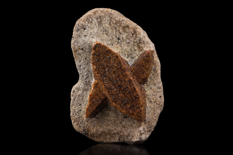 Staurolite-MIM_Museum(2013).jpg