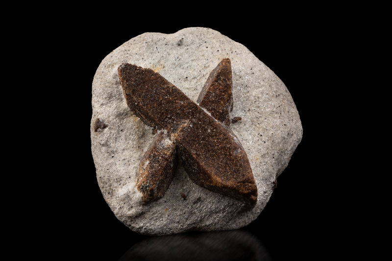 Staurolite-MIM_Museum(2037).jpg