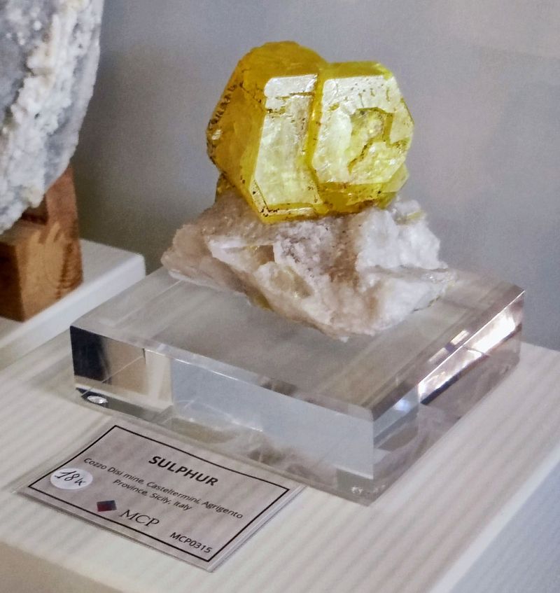 Sulphur - Cozzo Disi Mine_Sicily_Italy.jpg