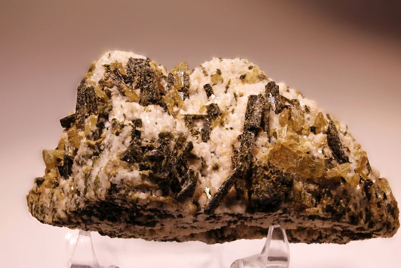 Titanite_Epidote.jpg