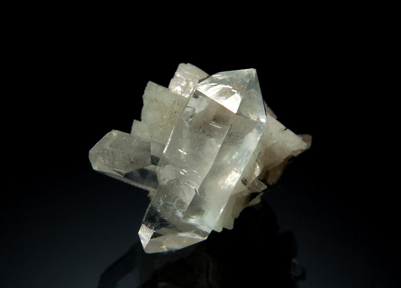 TN040 Quartz - Ste. Clothilde, Quebec, Canada.jpg